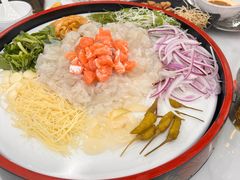 鱼生捞起三文鱼-嘉升大排档(番禺总店)