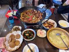 -富正毅三下锅·湘西韵味(天门山索道店)