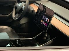 -TESLA 特斯拉(广州天环广场体验店)
