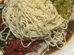 双椒鱼头-湘与香缘·湖南菜(王府井北京市百货大楼店)