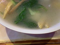生汆丸子汤-子午路张记肉夹馍(小寨西路店)