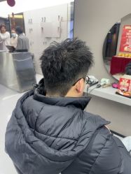 -宫铭烫发染发接发店
