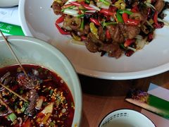 -临界音乐酒馆·小龙虾·江湖菜(华熙LIVE·鱼洞店)