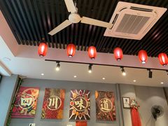 -爆炸头阿姨小四川正宗川味小吃(无任何分店)