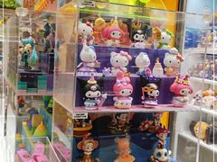 -泡泡玛特POPMART(杭州乐堤港店)