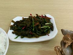 -万和春排骨砂锅米饭(湖北路店)