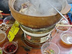 -威邵鸡煲(西华路总店)
