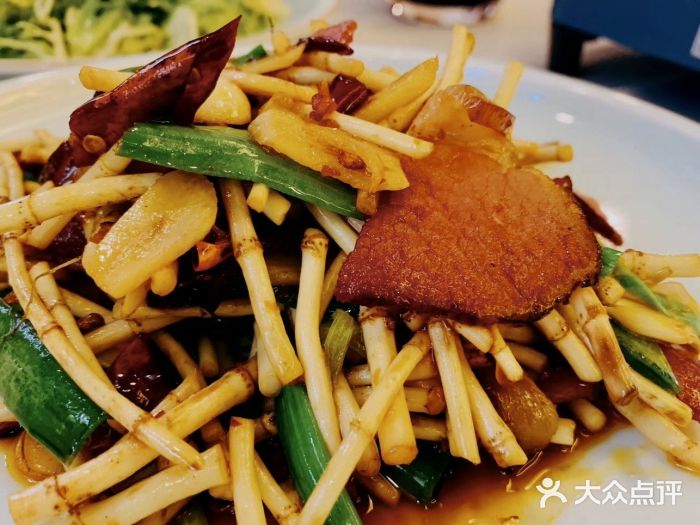 贵州大厦贵州厅折耳根炒腊肉图片