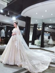 -艾米丽婚纱礼服