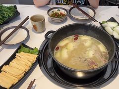 -汤宴·参须肚包鸡(南京路店)