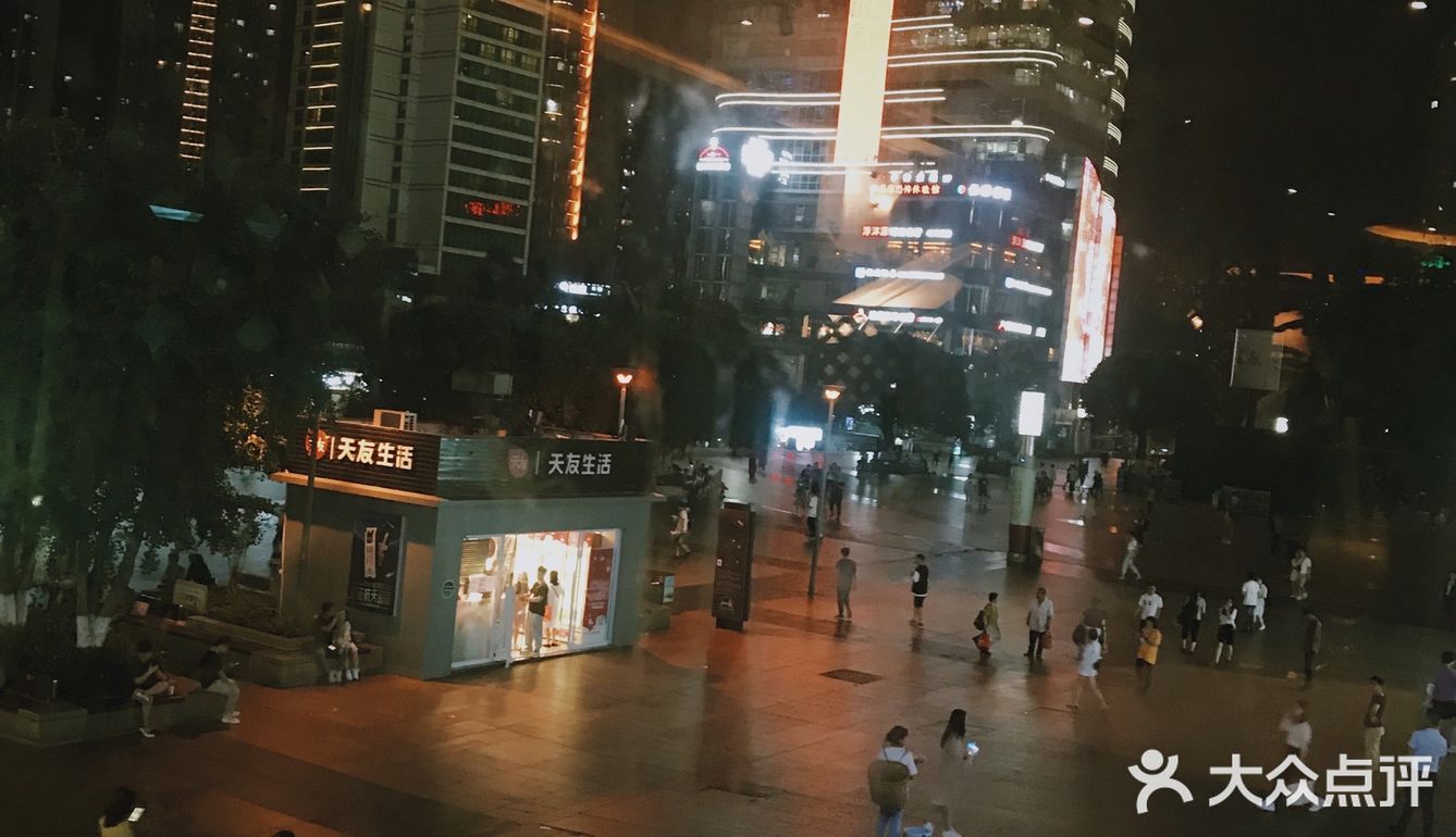 曾经的重庆商务咖啡顶流“两岸咖啡”是否没落了？