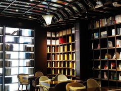 -钟书阁(松江泰晤士小镇店)