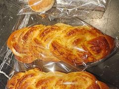 -皇冠幸福里动物奶油生日蛋糕(龙阳村地铁站店)