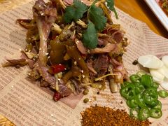 -有红鸡毛店·川菜(建设路店)