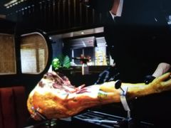 -铭牛烧肉·和牛海鲜自助(高新月牙湖店)
