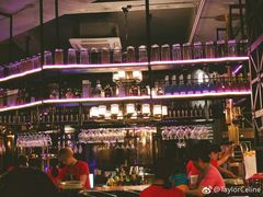 -爱啤精酿·民谣酒馆(滨江店)