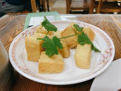 -正宗普宁豆干坊·洪记砂锅粥(红领巾路店)