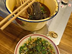 -拈签一笑黄牛肉辣卤串串