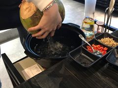 -东椰·海南椰子鸡火锅(朝阳门店)