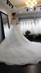 -雪莉美妆婚纱馆