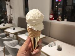 -Fridi Patisserie Cafe