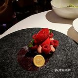 这么好环境的牛排店适合情侣约会打卡