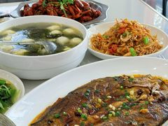 -丹水桥地锅鱼·翘嘴鲌·地方特色全鱼宴(丹江口大坝店)