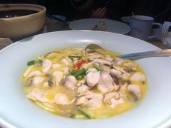 -蜜桃餐厅·伴山(绿宝广场店)