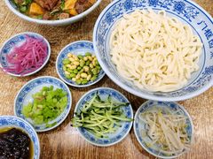 老北京炸酱面-门框胡同百年卤煮(新街口店)