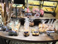 面包甜点陈列柜-TOUCH泰奇(奉贤宝龙城市广场店)