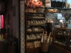 面包甜点陈列柜-Juicy Bakery(大学路店)