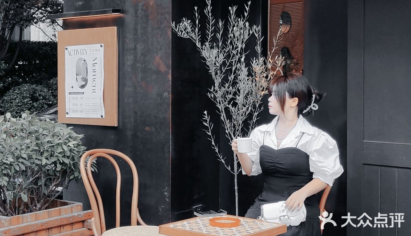 新店首发‼️暗黑法式田园风☕MOMENT二店