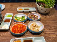 -明洞阿姨·韩式酱蟹烤肉·创意料理(三元桥店)