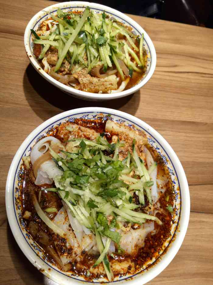 王家凉皮·臊子面(友好路店)-"第一次吃新疆的凉皮,真是种草了,宽而薄