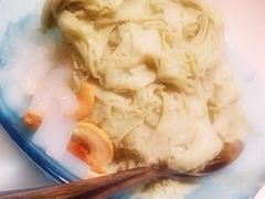 绿茶雪花冰-糖糖屋•糖水•雪花冰店(时尚天河店)