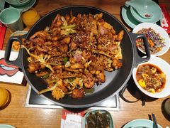 -万宝财富商业广场