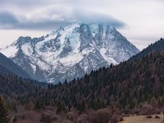 -亚拉雪山风景区