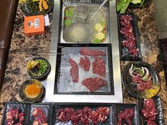 -牛里牛气· 榴莲海鲜鲜牛肉自助火锅·烤肉(横岗店)