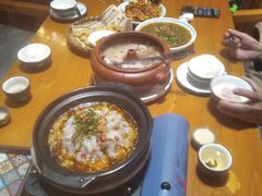 -老滇山寨•云南特色菜•地方菜•民族风情歌舞表演(金碧店)