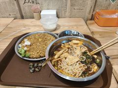 -柳州肥姨妈大骨螺蛳粉(万达中心店)