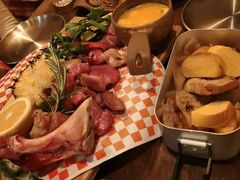 -鹿萤季·营地小馆(皇后公园店)
