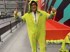 -极限PLAY运动娱乐新世界·团建派对潮玩休闲馆·室内蹦极高空游乐园