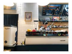 -Be Lived Cafe比例咖啡(摩天轮店)