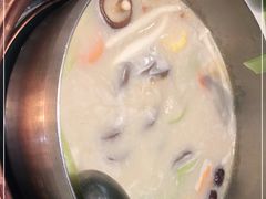 -洪氏嗨捞·猪肚鸡火锅(阳光天地店)