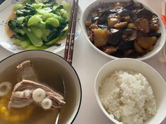 -鲸励母婴月嫂(望京店)