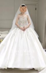 -Renee芮亦婚纱(原丽莎)