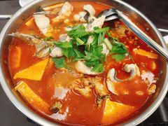 -梵净山餐馆(酸汤牛肉柴火鸡梵净山店)