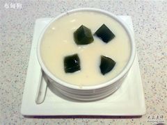 抹茶杏仁豆腐花-糖糖屋•糖水•雪花冰店(时尚天河店)