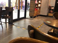 大堂-星巴克(无锡东方商厦店)