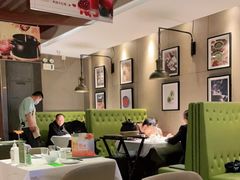 大堂-汤城小厨•粤菜•靓汤(金宝街店)